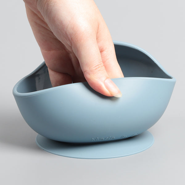 Silikon-Schale mit Saugnapf (Ergonomische Form)